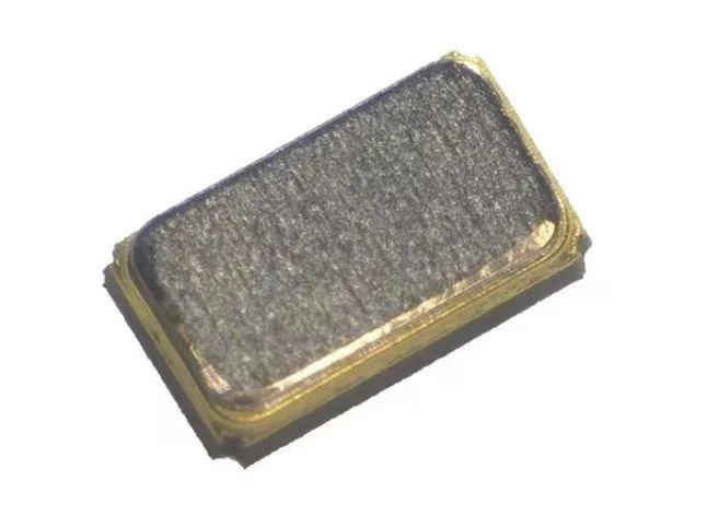 FC2012AN 32.768KHzʵͼ